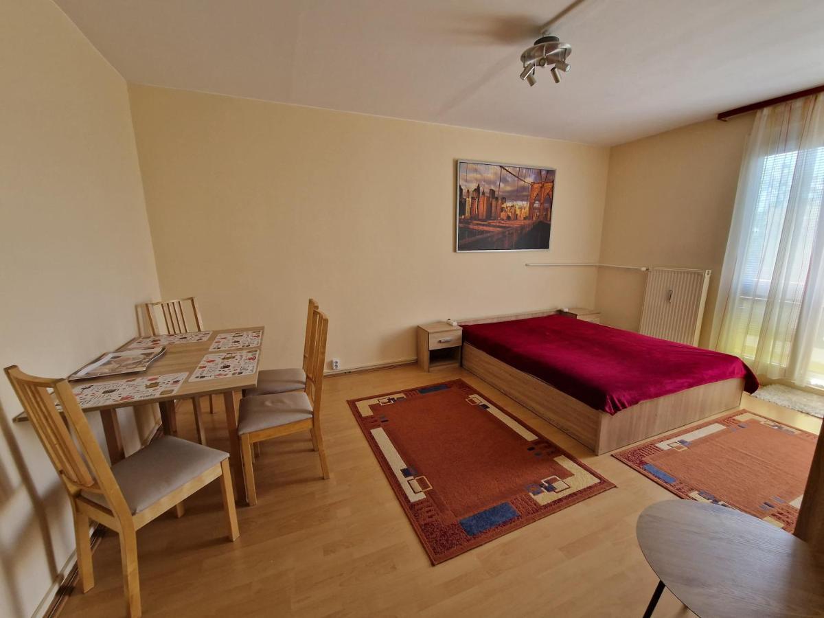 Appartement Casa Cristina à Pécs Extérieur photo